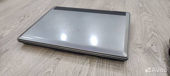 Продам ноутбук asus 15