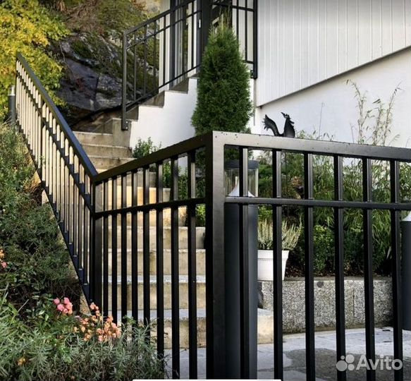 Металлический забор из профтрубы