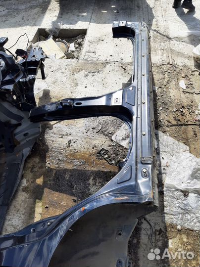 Порог со стойкой правый Nissan Tiida C11 (2004—201