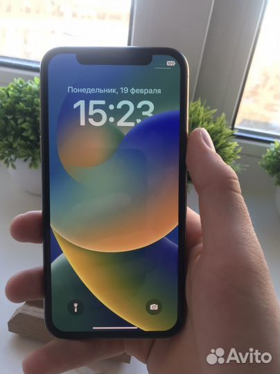 iPhone Xs, 64 ГБ