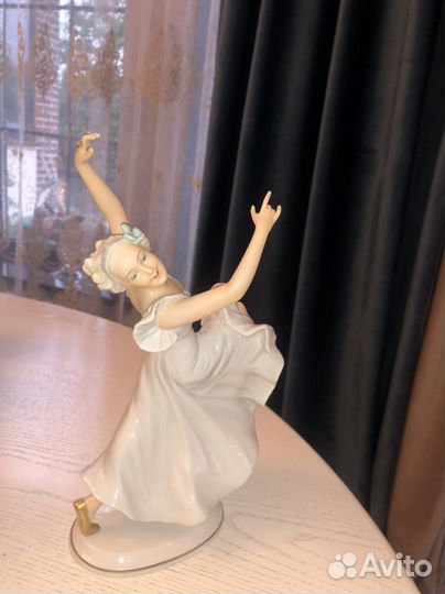Статуэтка танцовщица германия