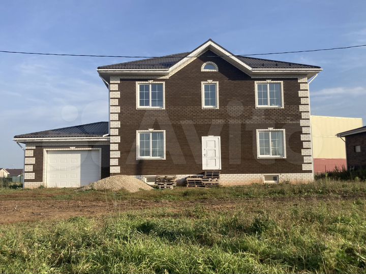 Дом 423 м² на участке 10 сот.