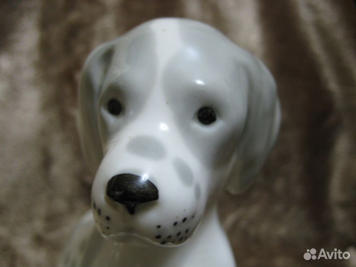 Фарфоровая статуэтка 