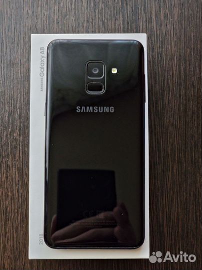 Samsung Galaxy A8 (2018), 4/32 ГБ