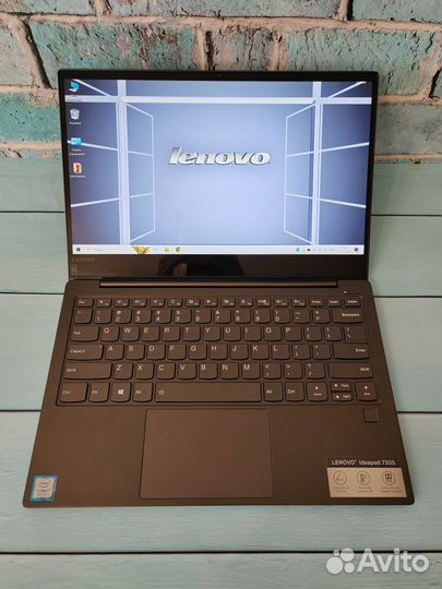 Ноутбук Lenovo i7-8gen/ 8gb/ SSD 256gb