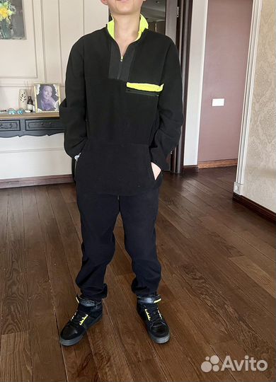 Костюм на мальчика 152