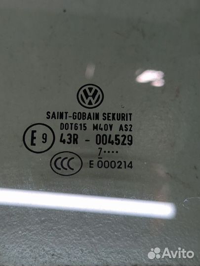 Стекло боковой двери правое переднее Volkswagen Jetta 6, 2018