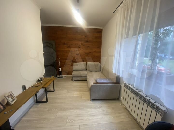 2-к. квартира, 60 м², 1/5 эт.