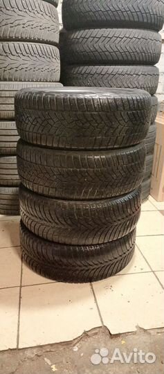 Goodyear UltraGrip 215/55 R17