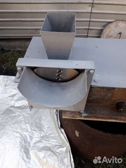 Корморезка,овощерезка,стеблерезка