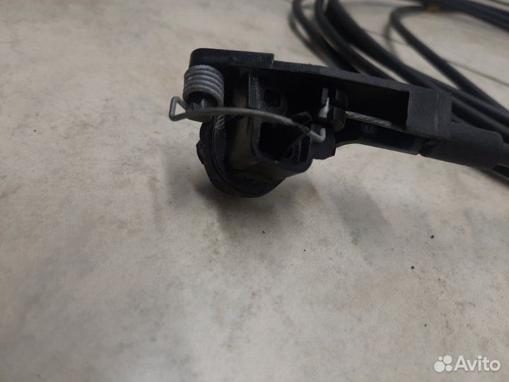 Трос лючка топливного бака Nissan Qashqai MR20DE