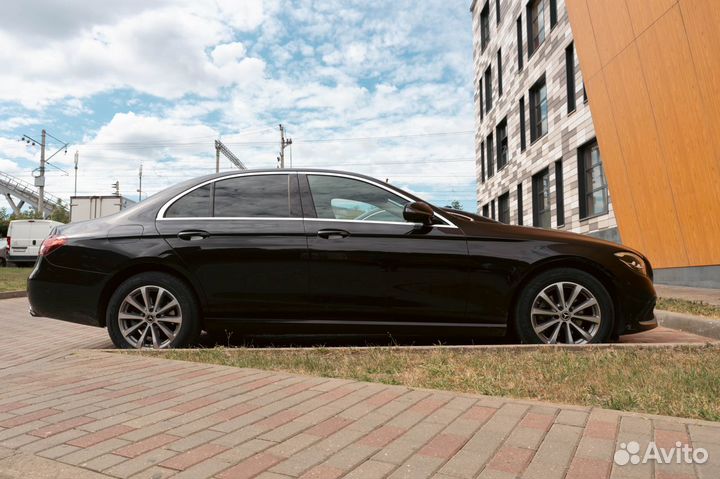 Аренда Mercedes E200 Аренда мерседеса