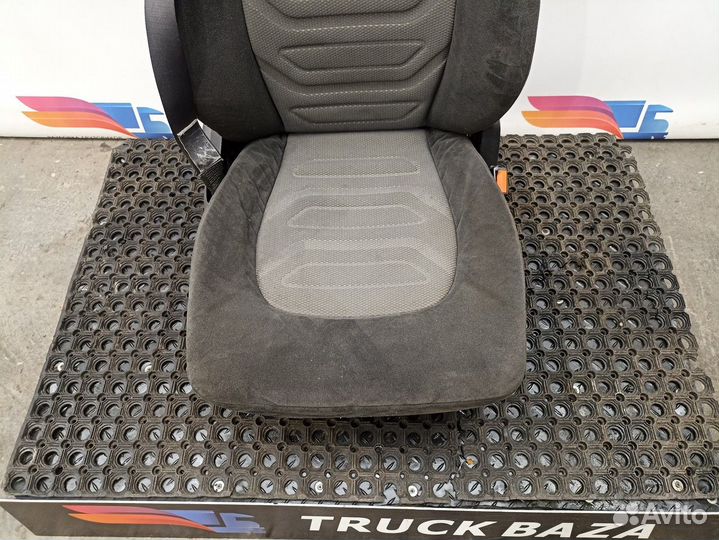 1796624 Сиденье пассажирское механическое