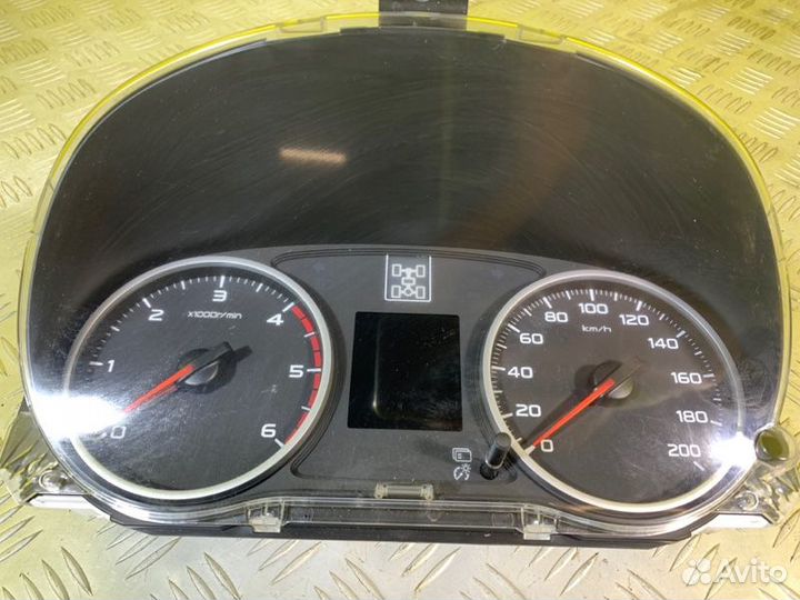 Щиток приборов (приборная панель) Mitsubishi L200