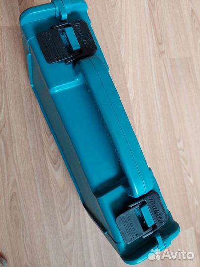 Дрель шуруповерт makita