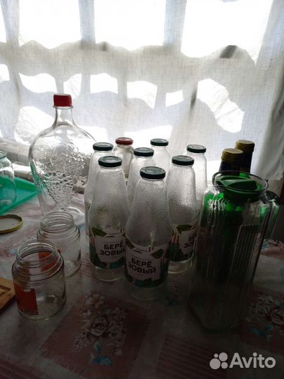 Кухонные принадлежности, бутылки, канистра