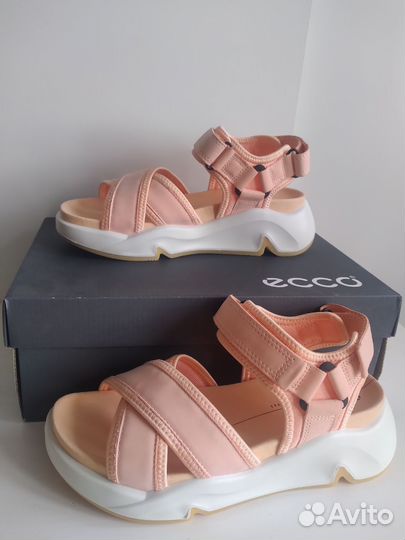 37,38р.Новые сандалии ecco chunky sandal