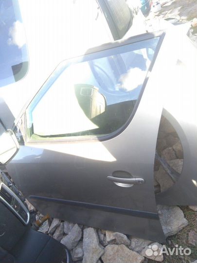 Дверь передняя задняя Skoda Roomster стекло