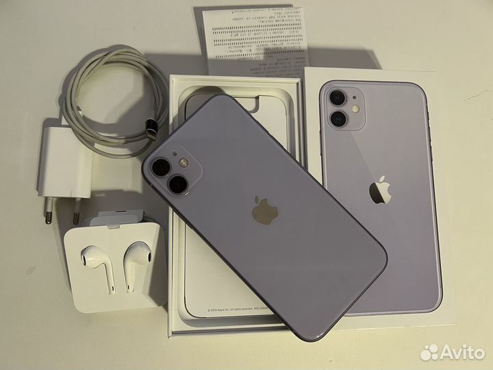 iPhone 11, 64 ГБ