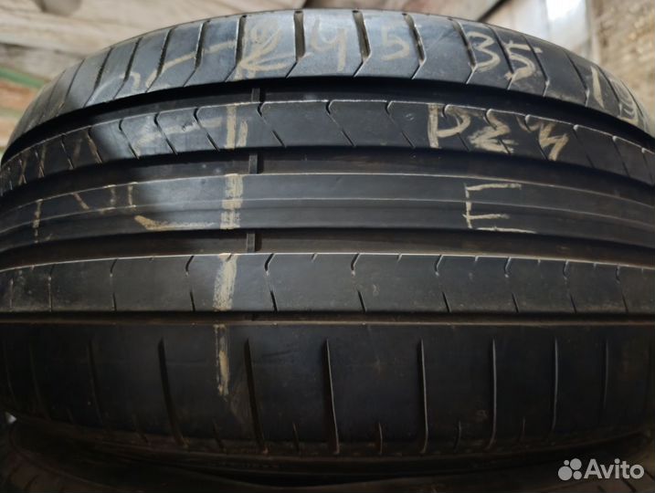 Pirelli P Zero 245/35 R19 95R