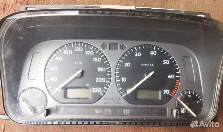 Приборная панель volkswagen vento, golf 3
