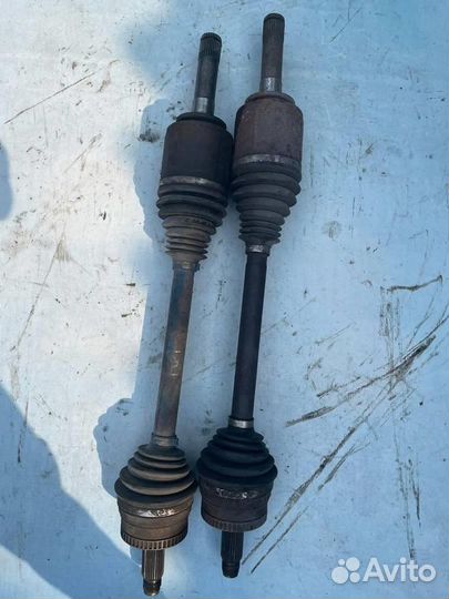 Полуось задняя левая правая привод в сборе TOB50