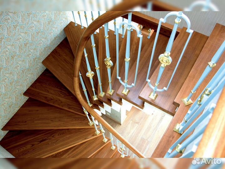 Ступени для лестниц и другие комплектующие О