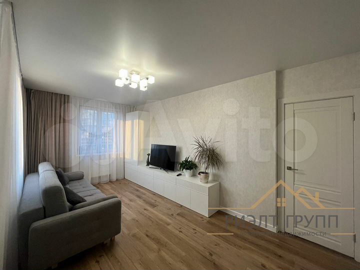 2-к. квартира, 54 м², 5/19 эт.