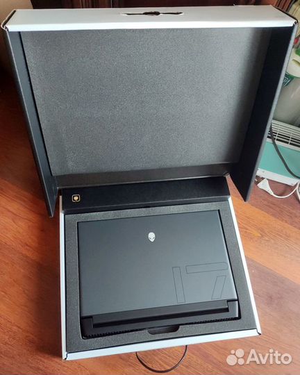 Alienware M17 R4 10870h/RTX3080 16GB/32GB DDR4
