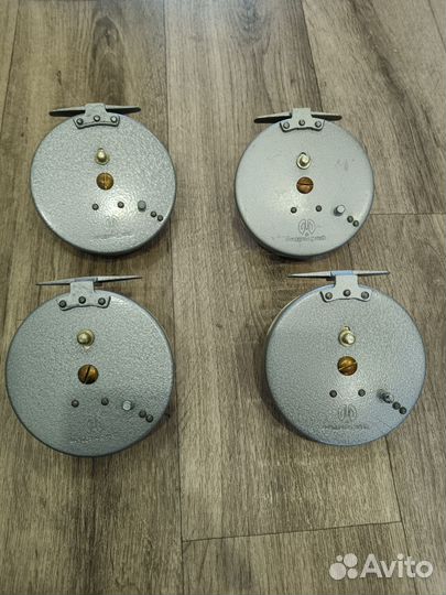 Рыболовная катушка 