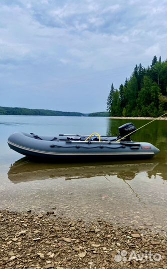 Мотор и лодка