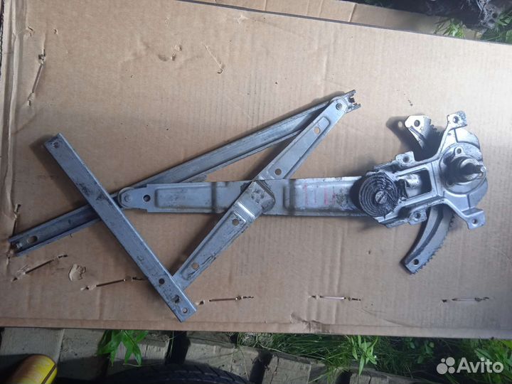 Стеклоподъемник праый передний Daewoo Matiz