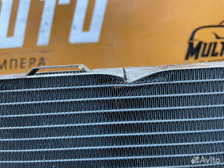 Радиатор основной Land Rover Discovery 5 3.0L 24V