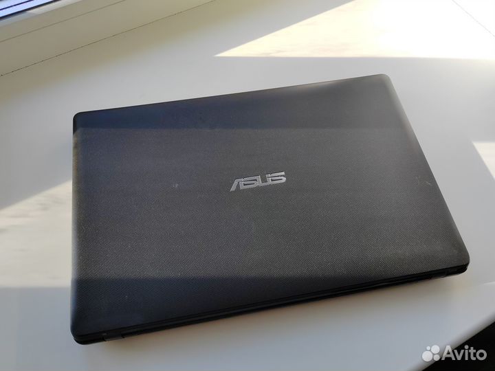 Ноутбук Asus / Pentium 2117U/GeF GT 710M/SSD