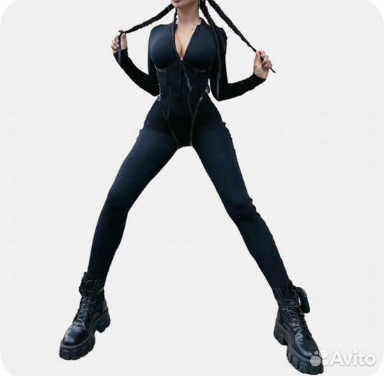 Комбинезон женский на молнии