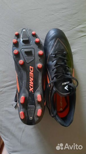 Футбольные бутсы