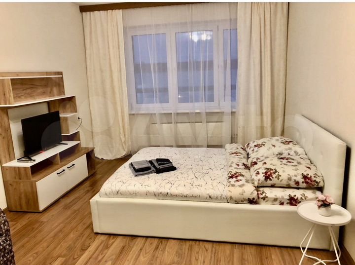 1-к. квартира, 42 м², 8/10 эт.