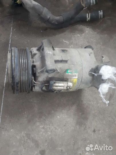 Компрессор кондиционера Опель Мерива