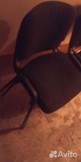 Стулья офисные(ткань черная)