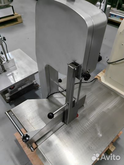 Пила для мяса ленточная JG-210