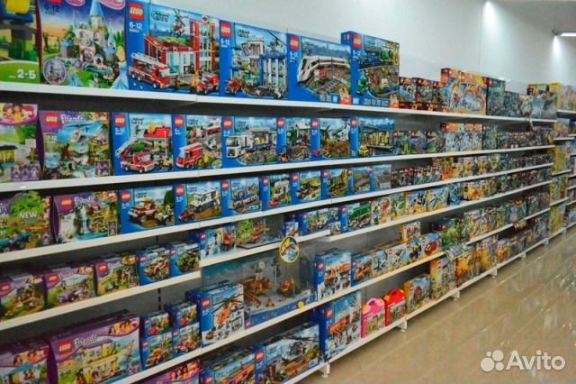 Стеллаж для игрушек