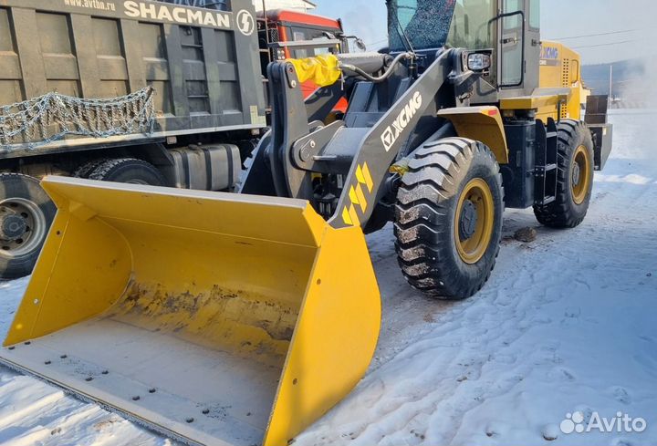 Аренда и услуги спецтехники (Погрузчик 3,3 т.)