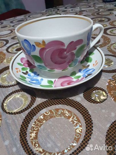 Чашка с блюдцем из фарфора