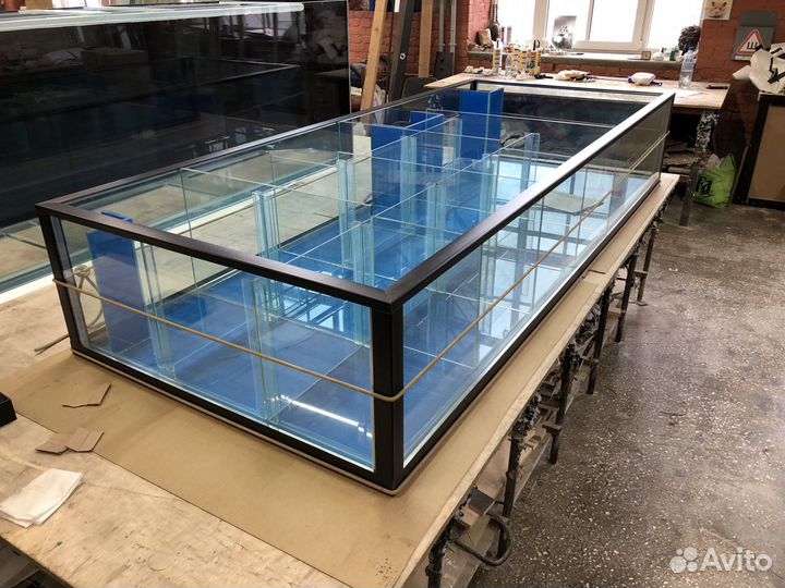 Аквариум для морепродуктов в ресторан передержка