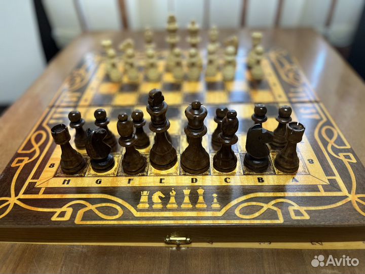 Новые шахматы с автографом Чемпиона Мира Карпова