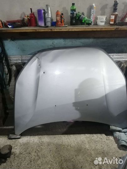 Капот веста