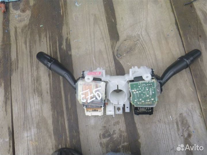 Блок подрулевых переключателей Toyota Land Cruiser