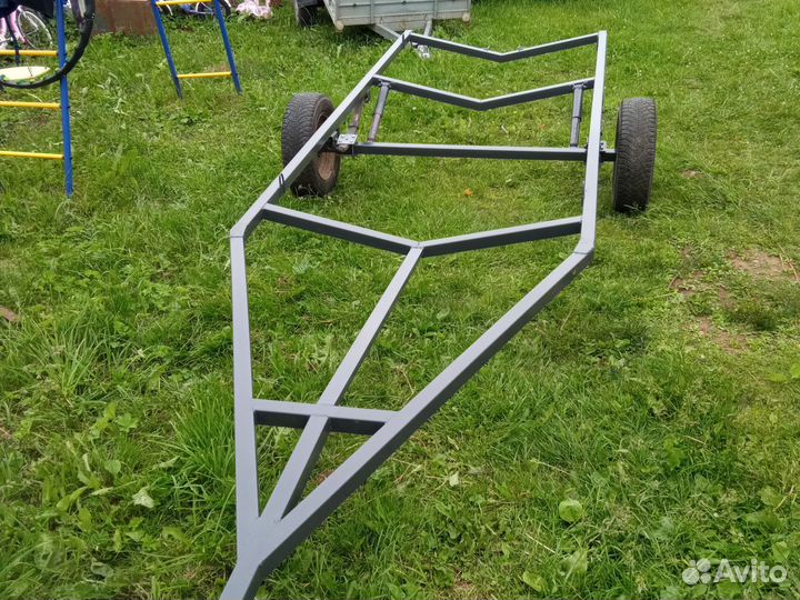 Лодочный прицеп