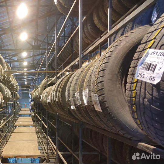 Bridgestone Dueler H/P Sport 215/60 R17 96H