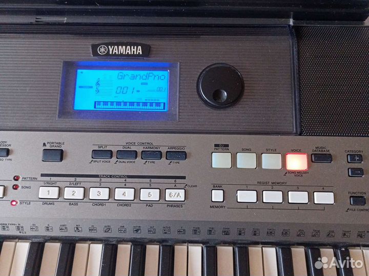 Синтезатор Yamaha PSR E443